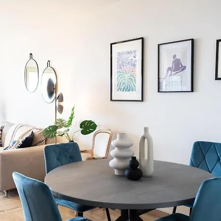 L11 Claire Fontaine Sea View 2 Bdr Ac Parking Swiming Pool Apartment