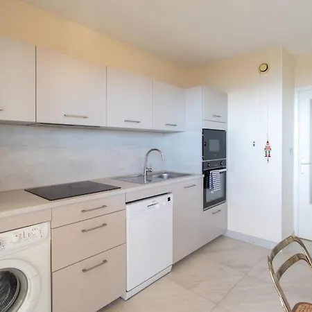 L11 Claire Fontaine Sea View 2 Bdr Ac Parking Swiming Pool * Nice