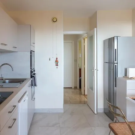 L11 Claire Fontaine Sea View 2 Bdr Ac Parking Swiming Pool Apartment