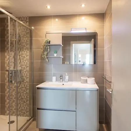 L11 Claire Fontaine Sea View 2 Bdr Ac Parking Swiming Pool Apartment *