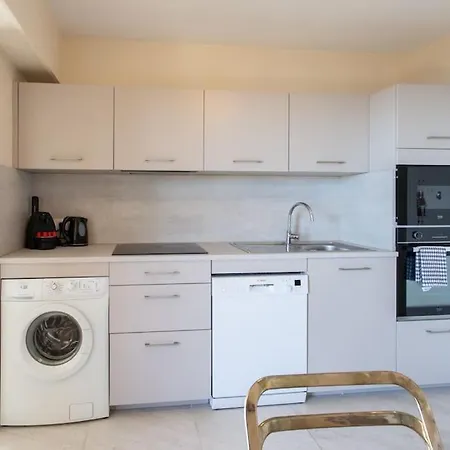 L11 Claire Fontaine Sea View 2 Bdr Ac Parking Swiming Pool *